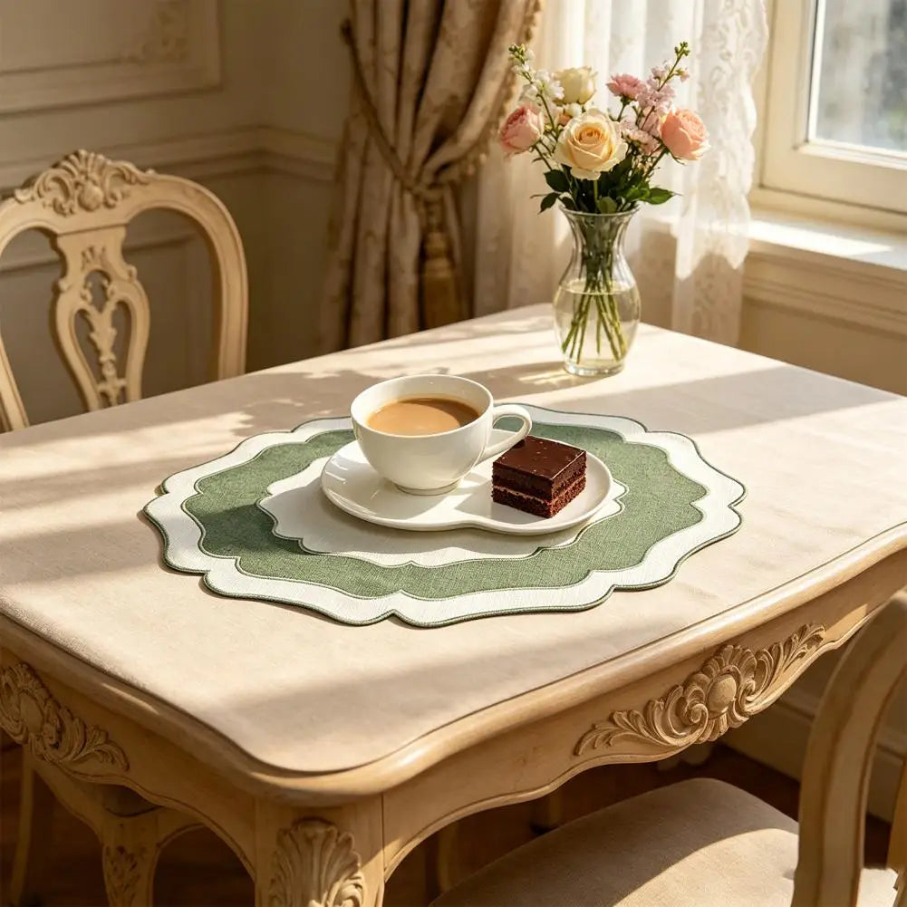 set table vert rustique motifs concentriques bords ondulés infroissable respectueux environnement