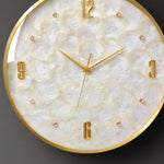 horloge murale moderne or blanc élégante aiguille dorée salle couloir decoration maison fixation invisible