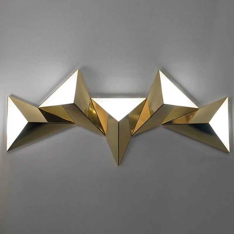 applique murale contemporaine dorée triangles géométriques éclairage quotidien fixée mur 249 2000 lumens led