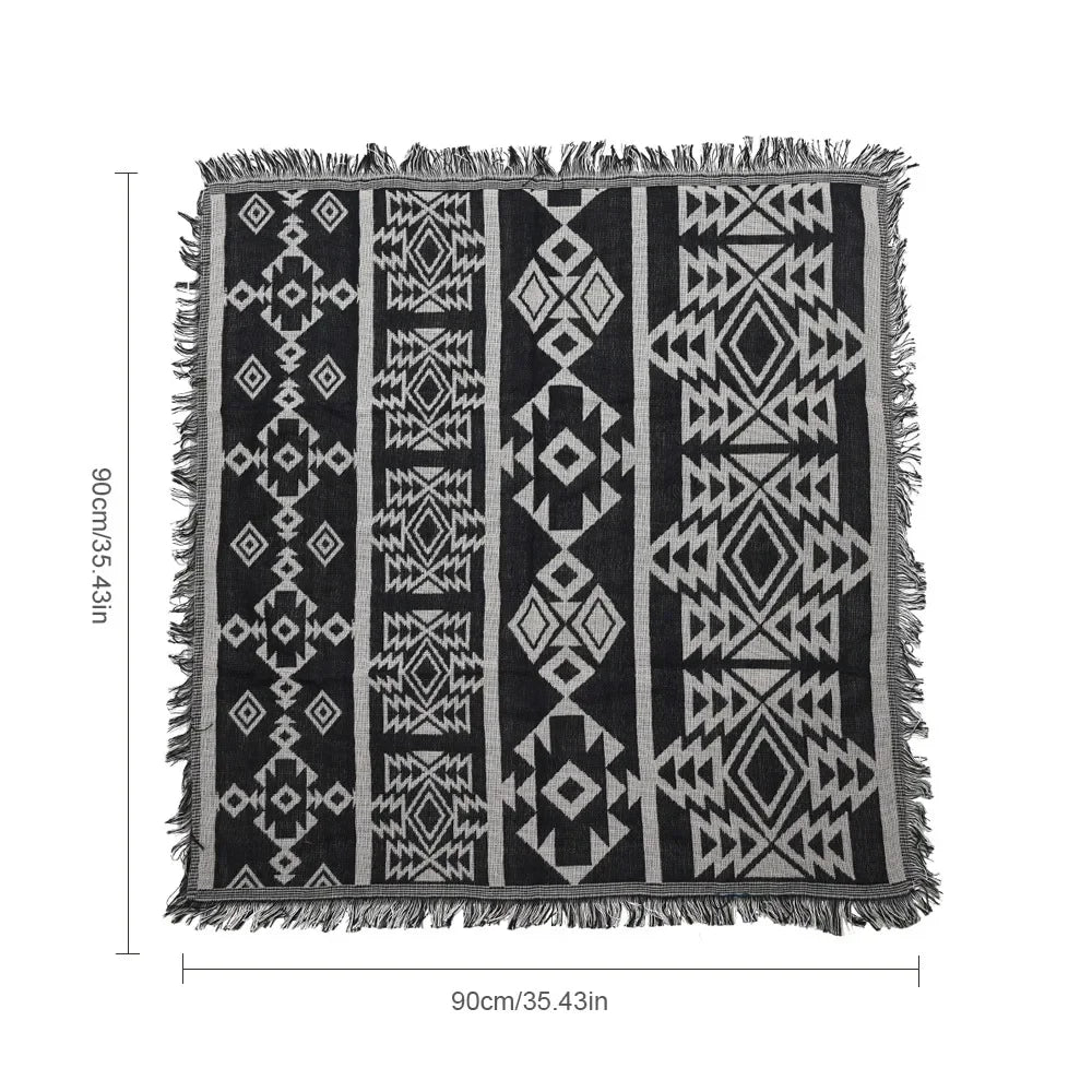 couverture canapé carrée géométrique moderne franges noir blanc hiver utilisation maison pique nique voyage