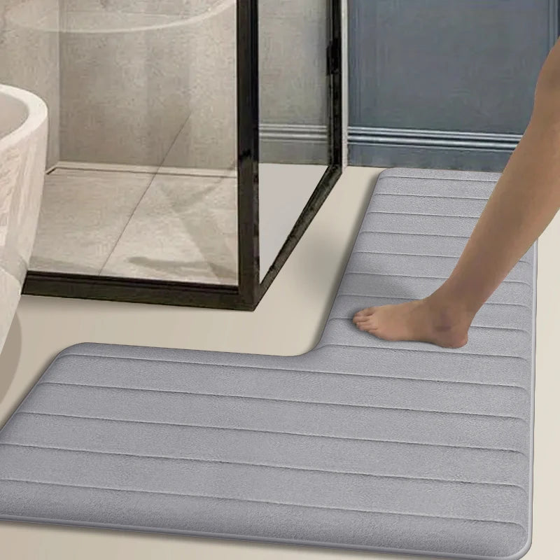 tapis bain gris motif fleurs noires texture moelleuse moderne absorbant