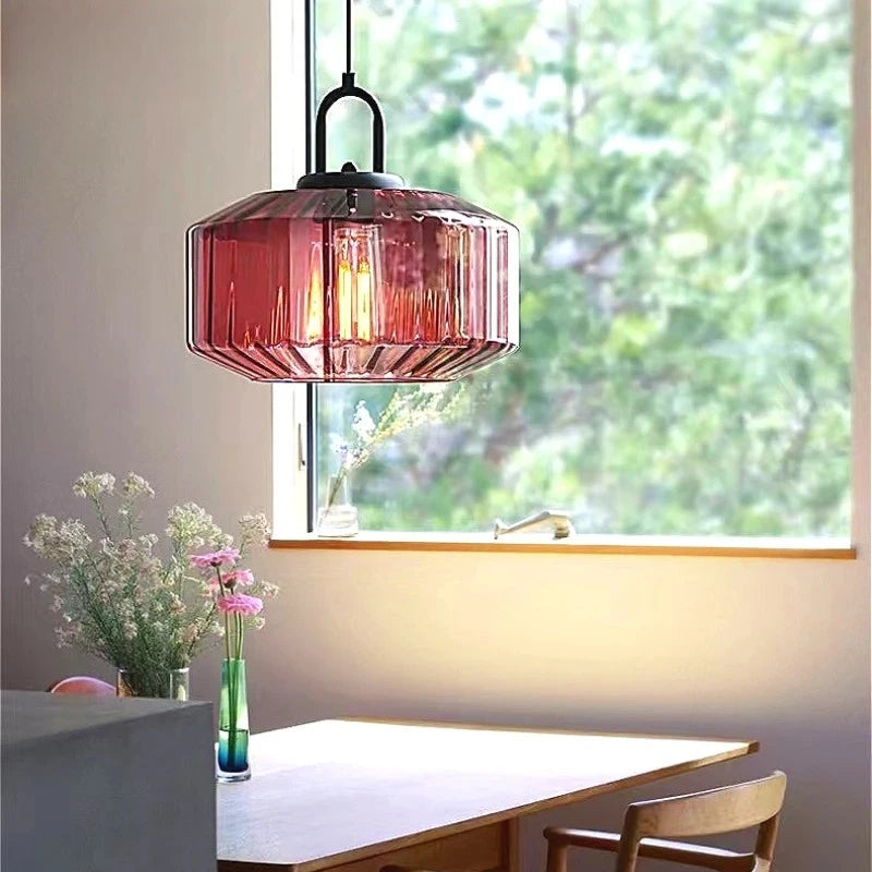 lampe suspendue moderne vert rose beige rayures horizontales opacité salon restaurant chambrehôtel