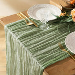 nappe plissée moderne élégante verte rose pâle rouge blanc table décoration mariage intérieur festive