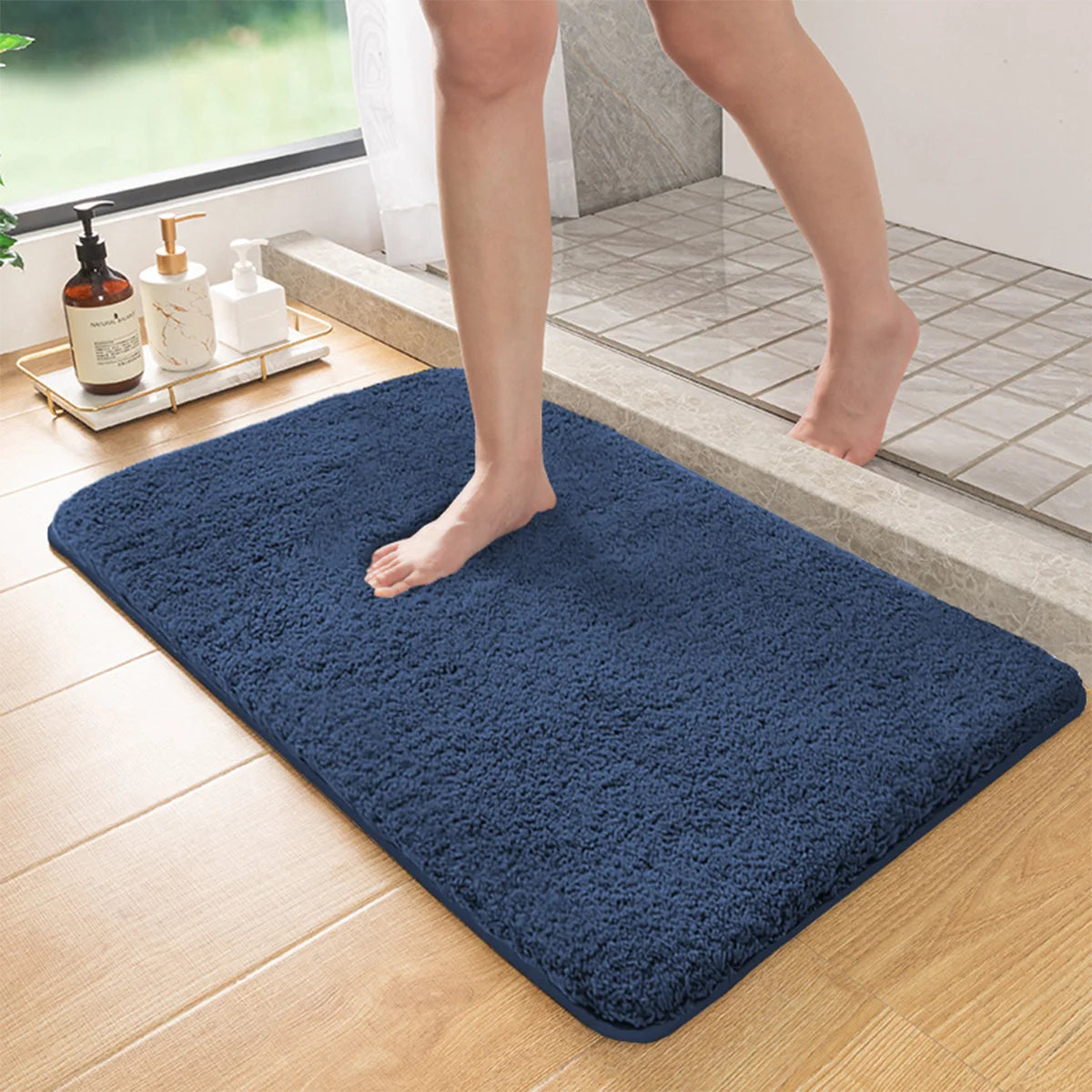 tapis bain gris foncé absorbant doux moderne antidérapant polyester adhésif salle douche