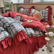 ensemble literie plaid carreaux rouge noir volants romantique féminin couettes oreillers drap