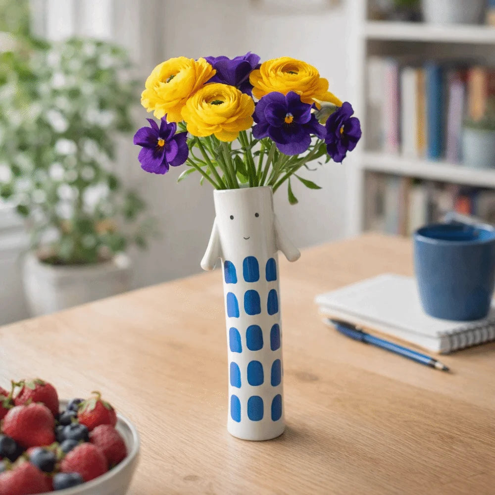 vase résine blanc points bleus moderne décoration intérieure unique amusant fait main fantaisieporte fleurs