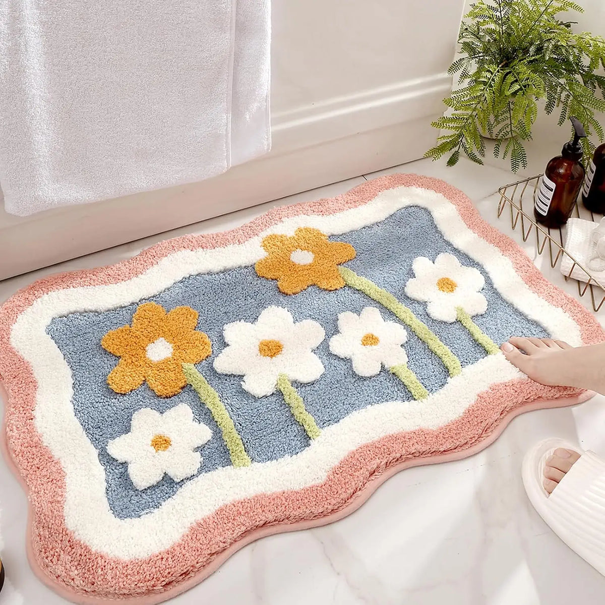 tapis bain doux moderne fleurs abstrait bleu rose blanc maison