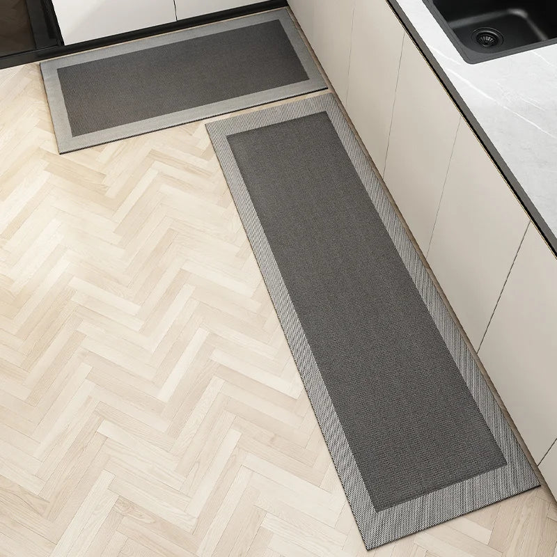 tapis cuisine extérieur moderne gris clair absorbant liquides bordure contrastée texture tissée chenille polyester