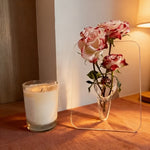 vase transparent moderne cadre photo décoration intérieure étagères fleurs roses rouges