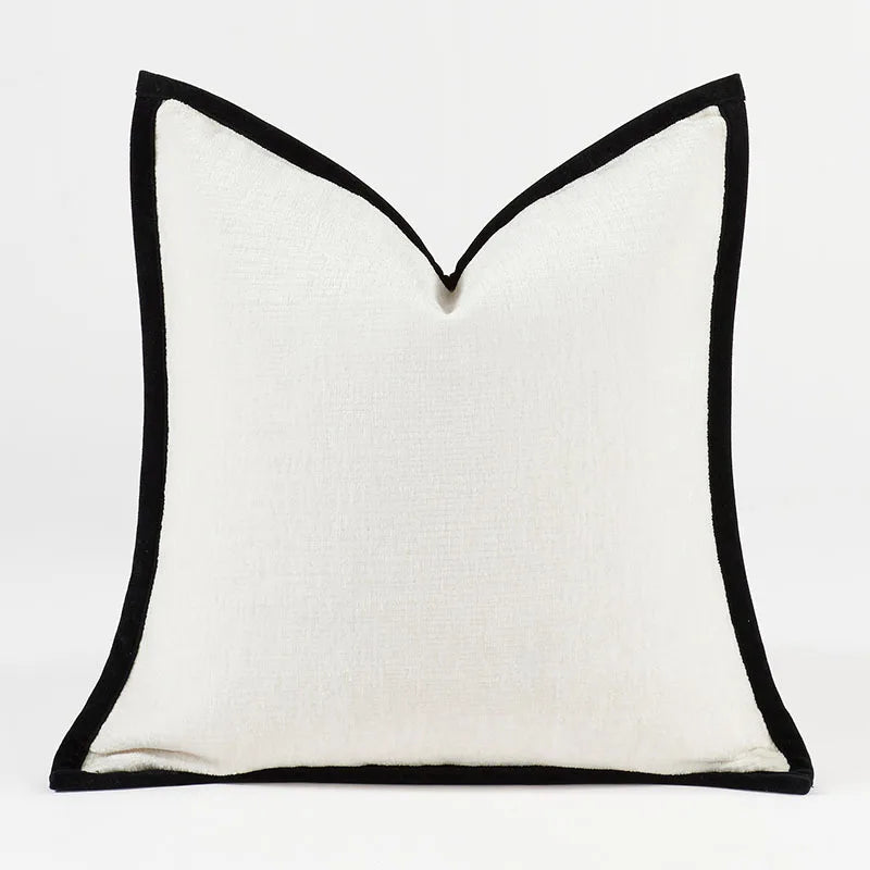 housse coussin carrée motif floral beige marron noir pompons moderne décoration maison
