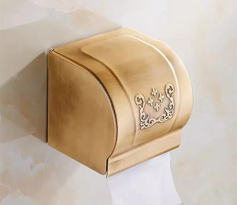 accessoires salle bain doré ornements sculptés finition brillante antique élégant porte serviettes savon toilette