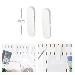 panneaux rangement blancs perforés moderne clips adhésifs étagères accessoires cuisine articles ménagers