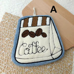 poignées cuisine décoratives motifs tasses cafetière bleu beige marron blanc opaques