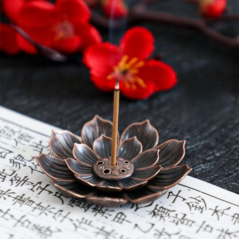 support encens bronze fleur lotus artisanal décoration intérieure orientale patine unique maison temple bouddhiste
