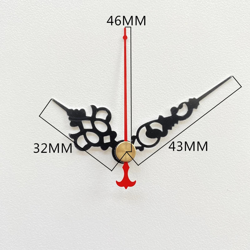 aiguilles horloge murales métal dorées noires blanches rouges modernes élégantes mouvement quartz fixations remplacent