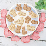 outils pâtisserie emporte pièces biscuits animaux dessin animé cartoon orange vert rose beige