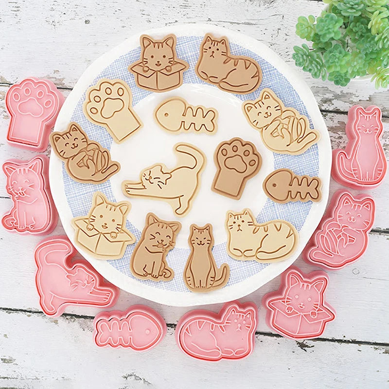 outils pâtisserie emporte pièces biscuits animaux dessin animé cartoon orange vert rose beige