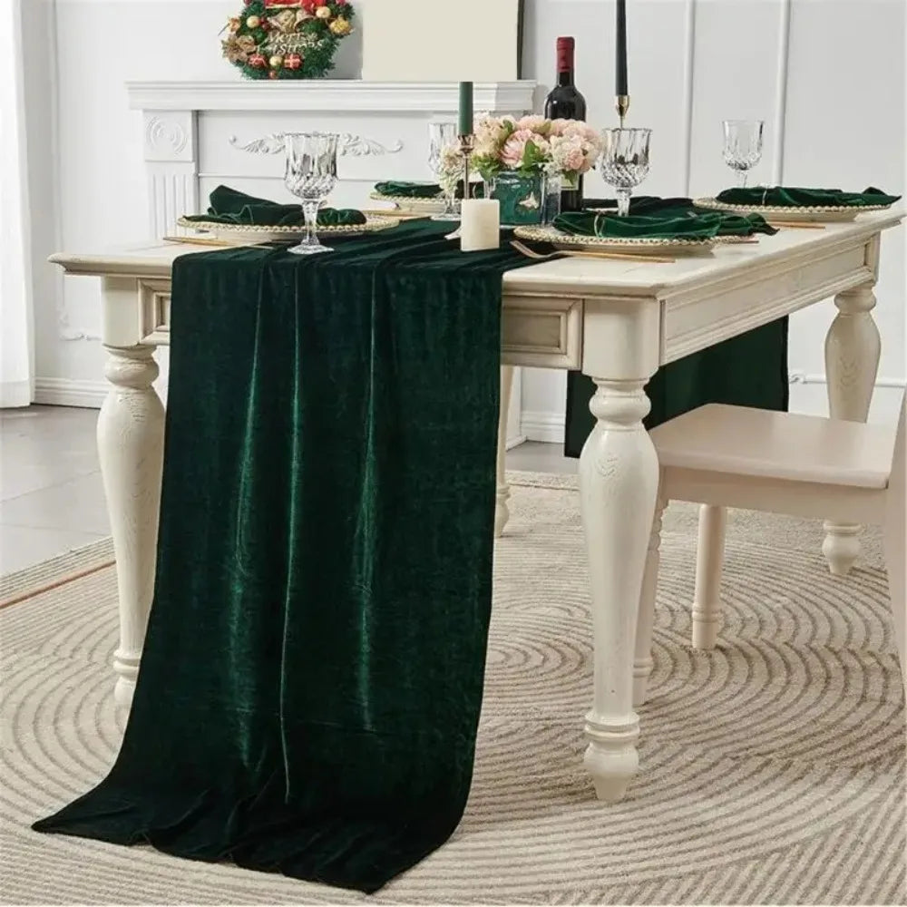 tableau chemin table velours bordeaux vert blanc texturé plissé élégant festif décoration mariage festive