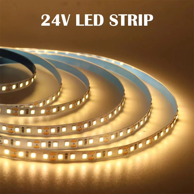 Bande LED flexible eclairant le contour d'un meuble TV