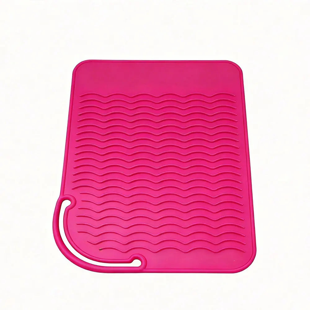 tapis isolant moderne rose vif outils chauffants fer lisser boucleur ondulé arrondi poignée incurvée