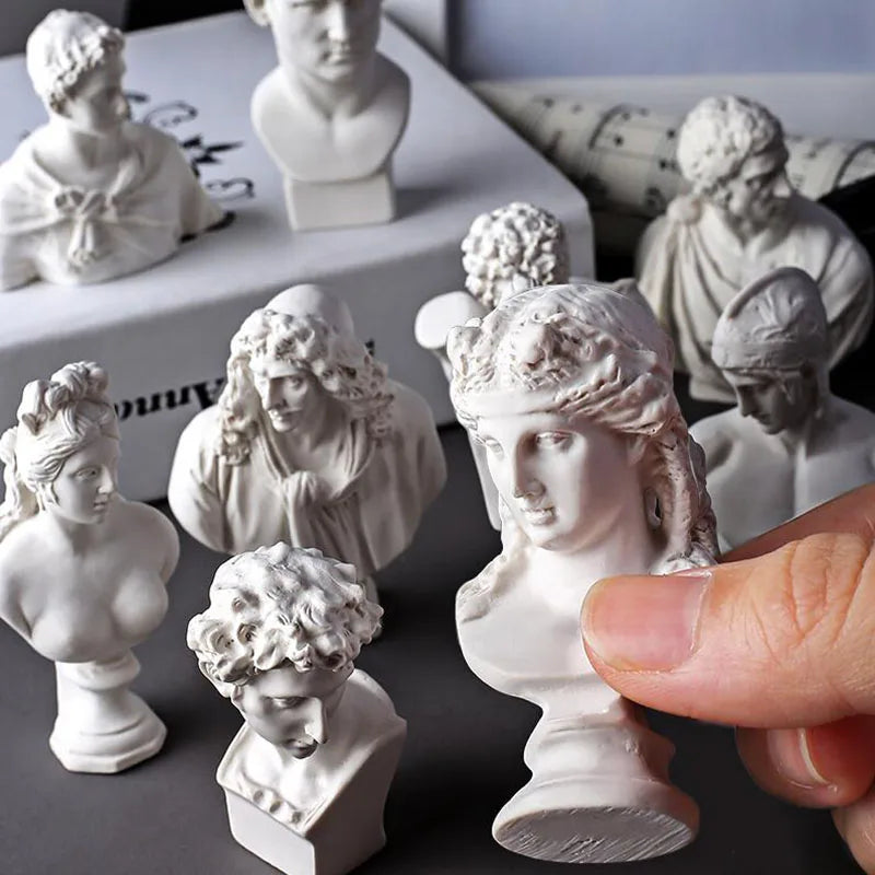 bustes sculptés resine blanc details fins antique figures grecques decor