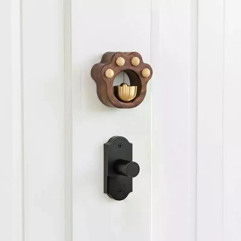 cloche porte forme patte animal bois marron dorée moderne décoration murale fixée