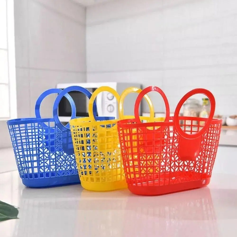 panier bleu vert moderne poignées utilisations multiples empilable plastique rouge jaune grille mailles opacité