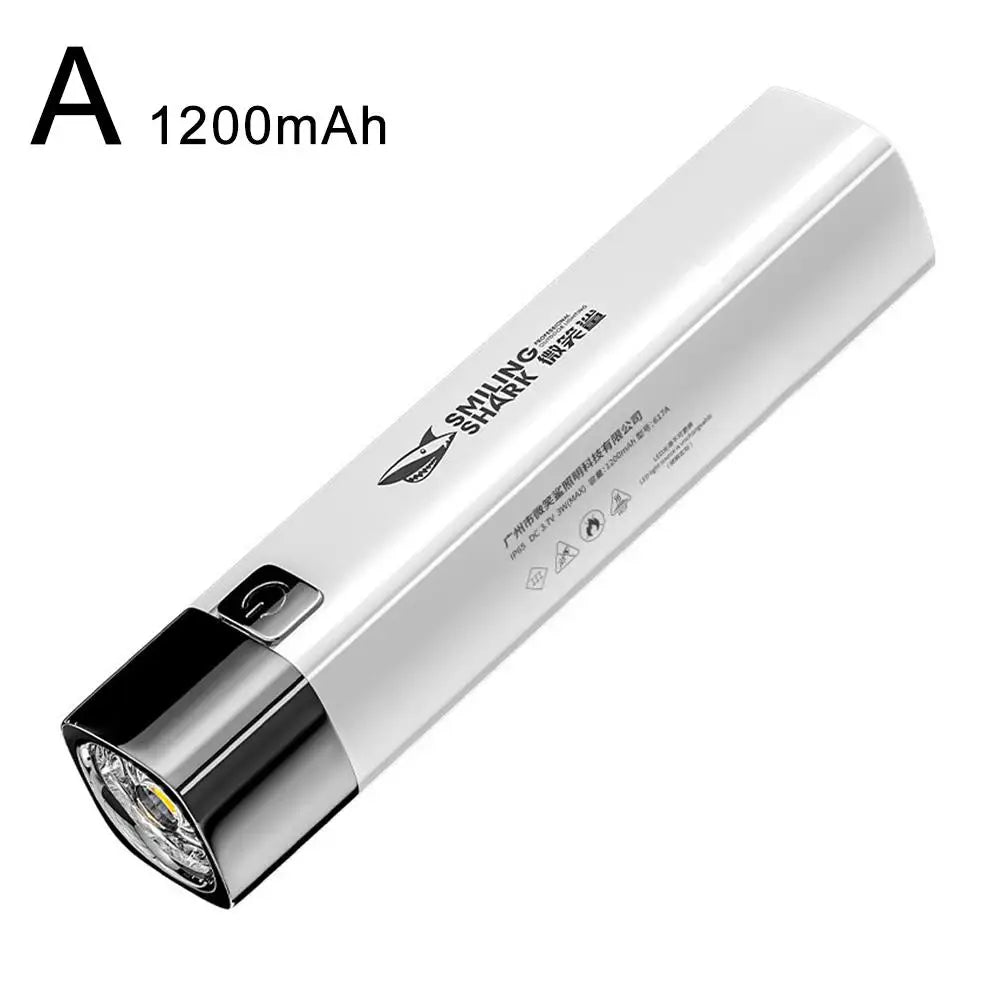 lampe torche blanc moderne batterie intégrée 1200mAh distance éclairage 50m lumiere 160 lumens