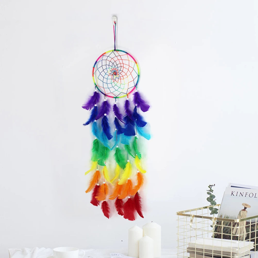 attrape rêves traditionnel blanc plumes blanches décoration maison amour pastorale matière organique