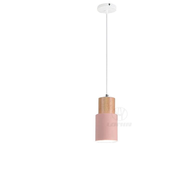 lampe suspendue moderne minimaliste vert noir blanche bois clair abatjour cylindrique