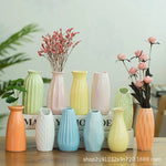 vases céramique moderne rayures horizontales orange blanc rose jaune vert clair