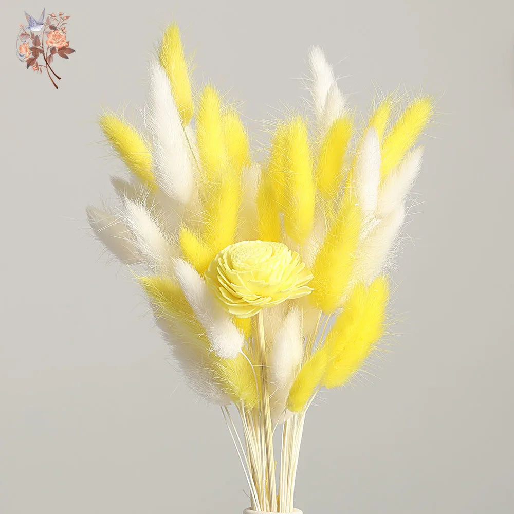 bouquet fleurs séchées jaunes plumes boho décoration maison anniversaire fête valentin nouvelle année
