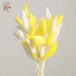 bouquet fleurs séchées jaunes plumes boho décoration maison anniversaire fête valentin nouvelle année