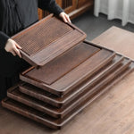 plateau thé bois bambou moderne lignes verticales marron foncé tasses théière salon chambre
