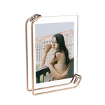 cadre photo moderne or rose transparent clips latéraux photo a4 minimaliste