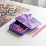 boîte violet vert bleu moderne motifs géométriques opaques roses
