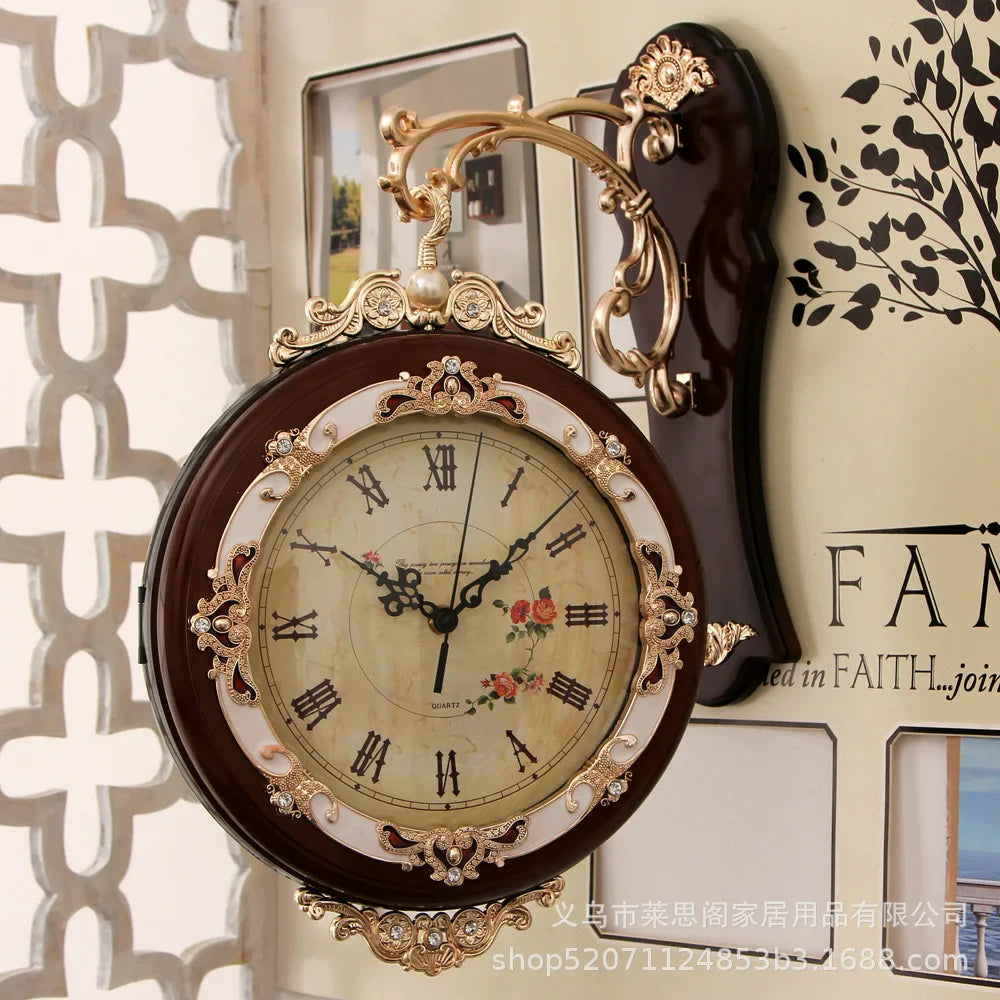 horloge murale vintage motif floral blanc doré fixation européen minimaliste