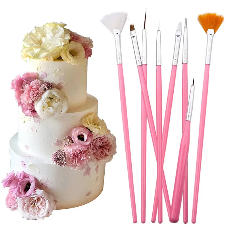 poudres colorées pinceaux décoratifs brosse poils différents outils pâtisserie artisanal pots blancs