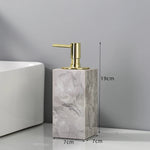 ensemble produits salle bain marbre gris marbré moderne élégant distributeur savon porte gobelets porte