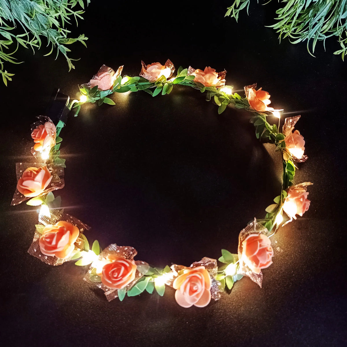 couronne fleurs lumineuse rose blanche violet occasion fête anniversaire mariage romantique festive