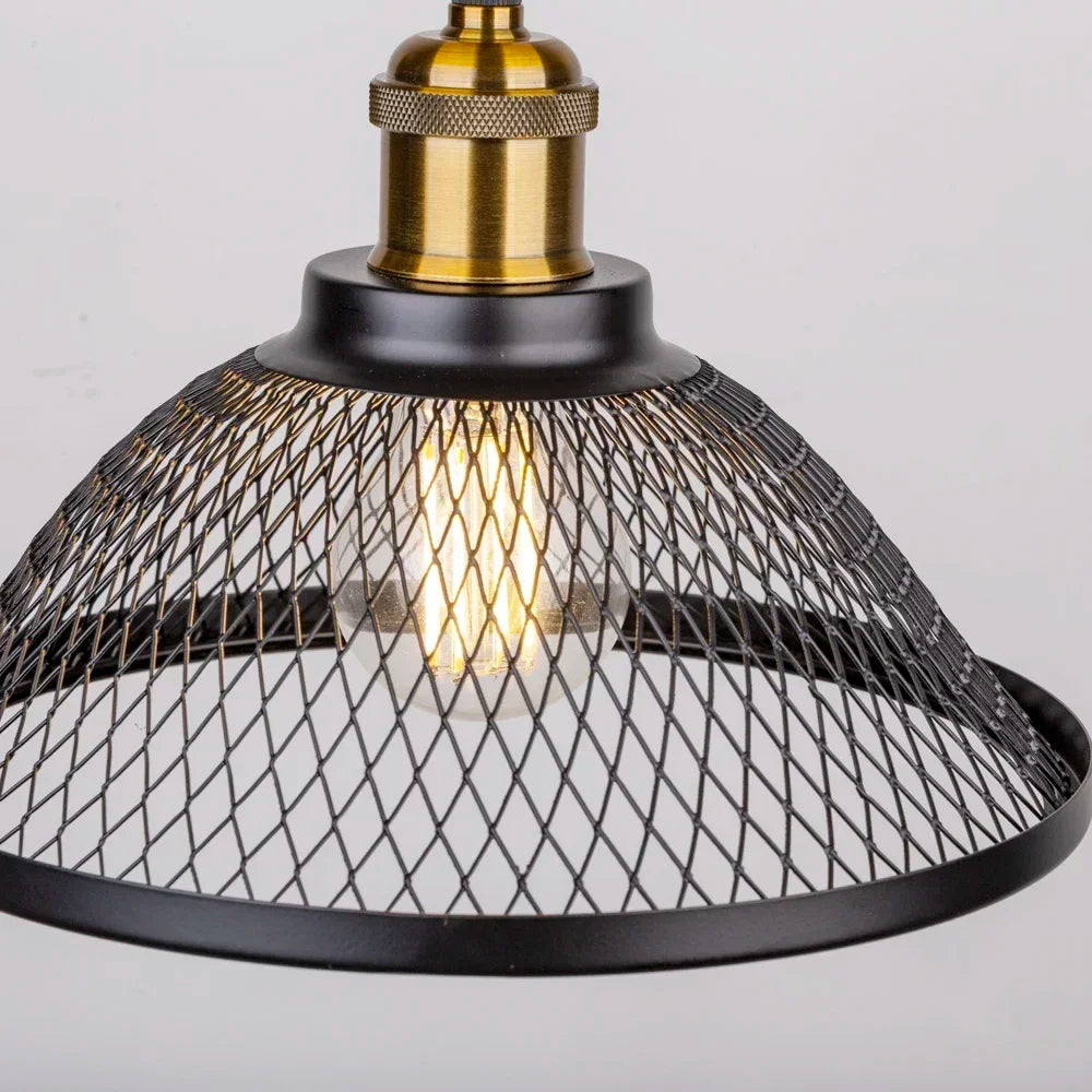 Vue rapprochée de l'ampoule LED incluse dans le luminaire