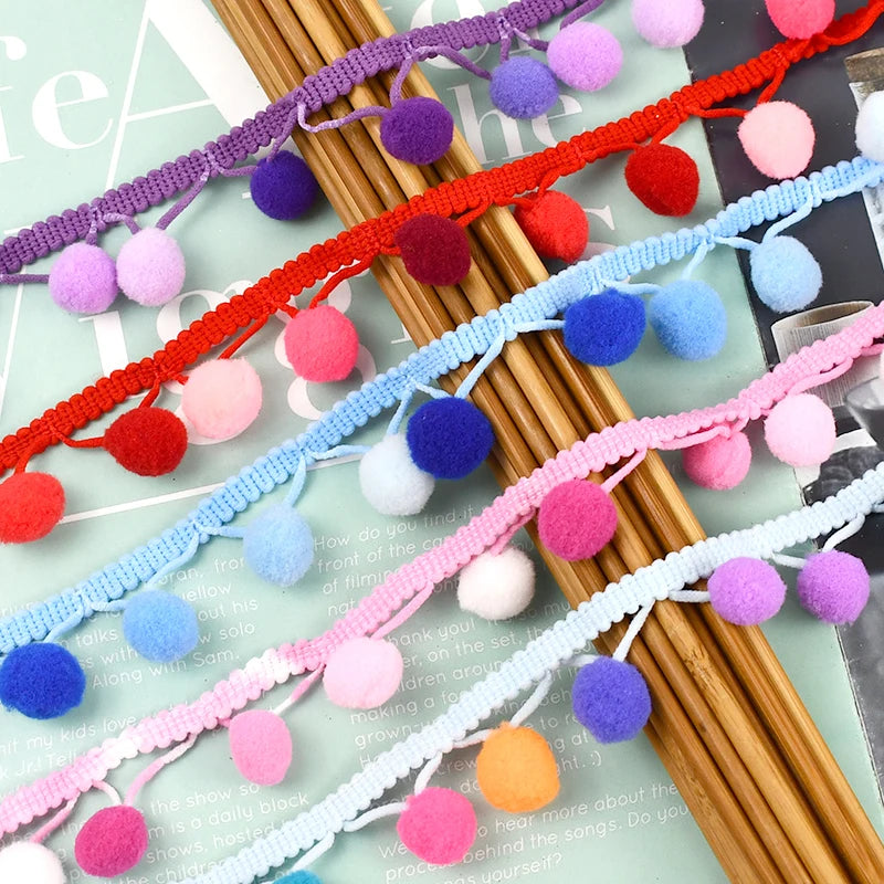 rubans décoratifs pompons couleur mariage décoration textile maison couture artisanale DIY crafting accessoires trims