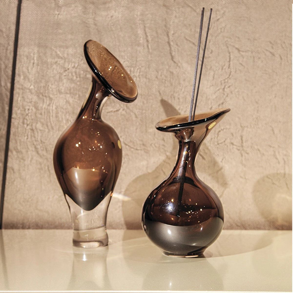 diffuseur huiles essentielles verre moderne marron transparent bâtonnets minimaliste