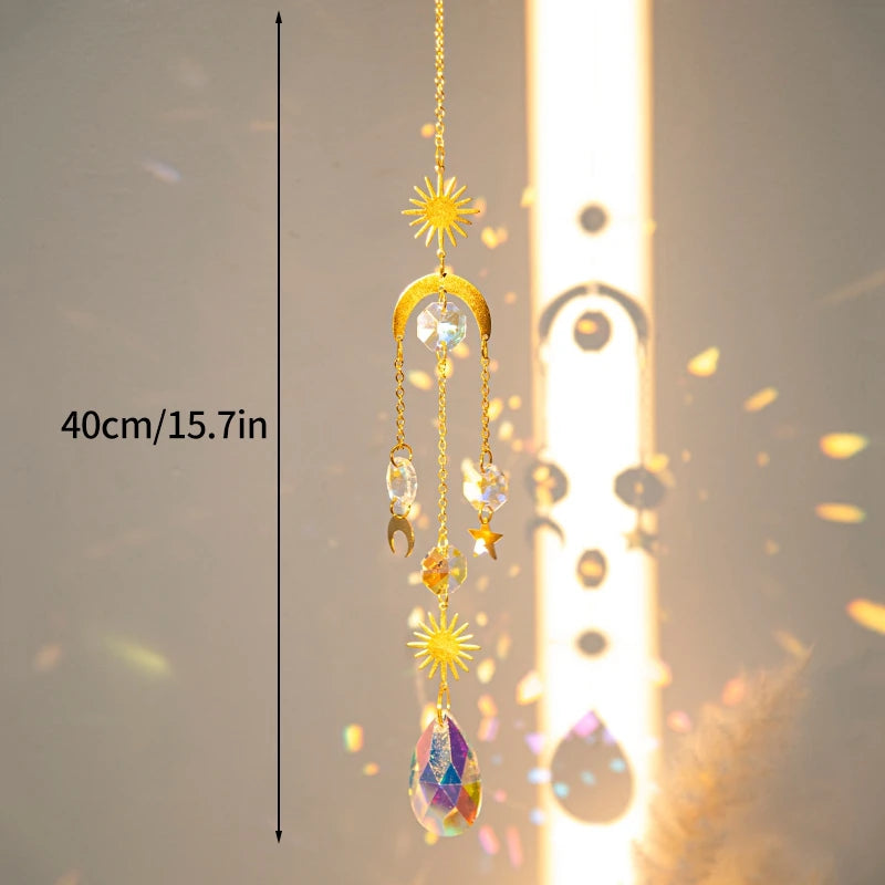 bijoux pendentifs cristal arc ciel boho chic or transparent vintage étoiles lunes motifs géométriques