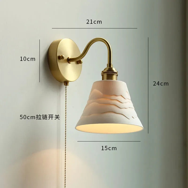 lampe murale moderne or blanc rayures verticales ampoules led cordon doré fixations vis 220v