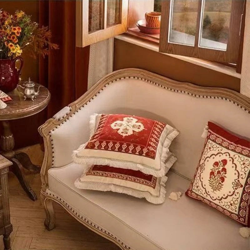 coussin carré fleuri rouge velours polyester traditionnel décor maison voitures 45x45cm 55x55cm