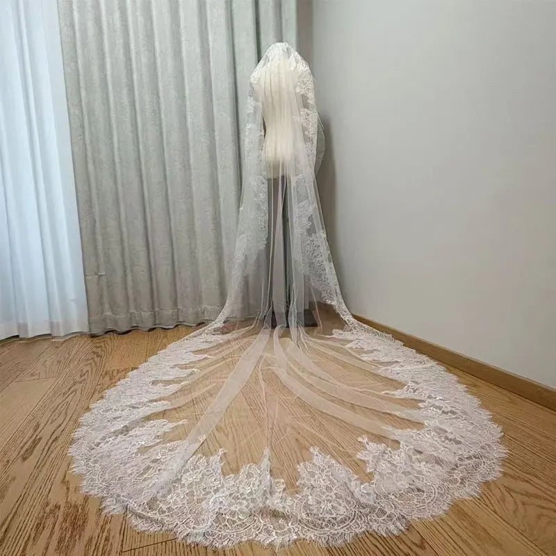 voile mariée dentelle fine fleurs classique blanc monocouche cathédrale erotique bord dentelle