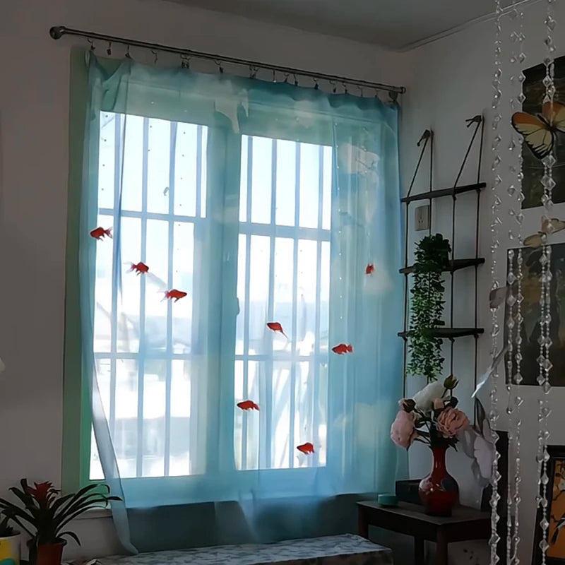 rideaux transparents bleus poissons rouges décoratifs tissu léger plissé fantaisiste chambre coucher