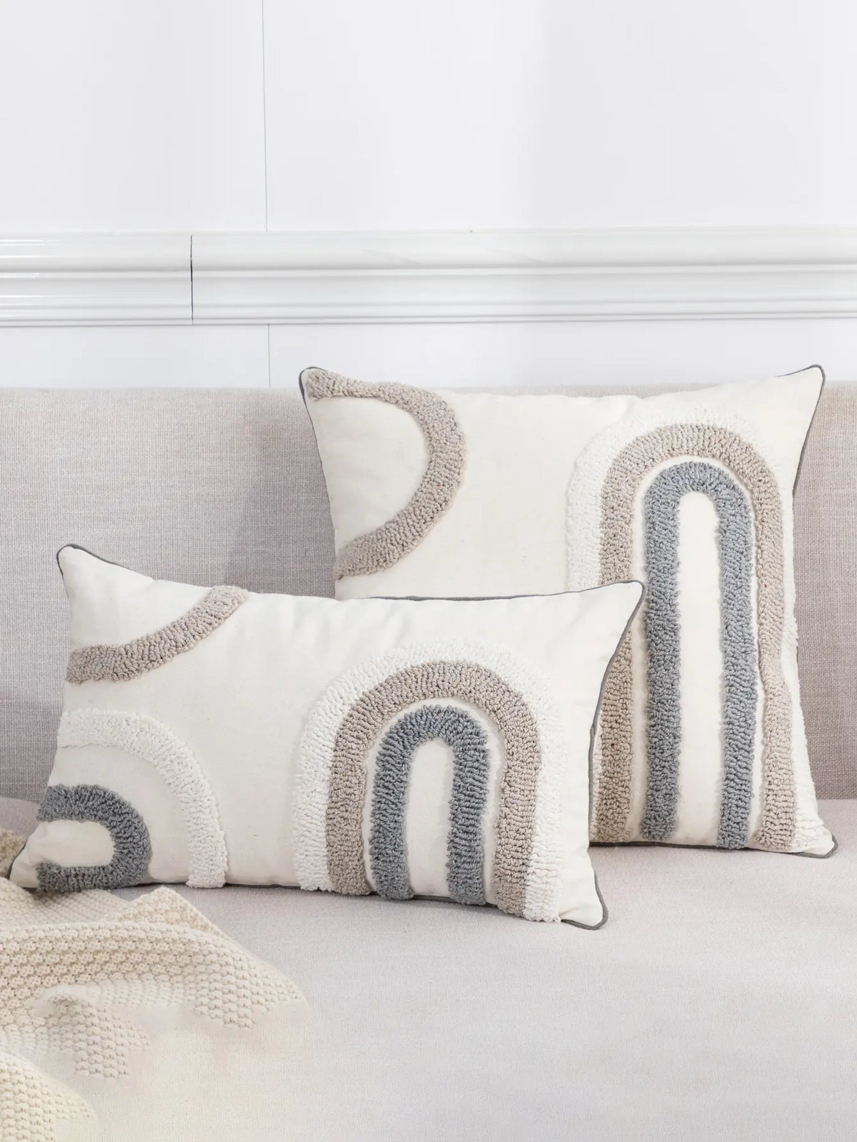 housse coussin géométrique contemporain blanc gris noir décoration salon chambre coucher