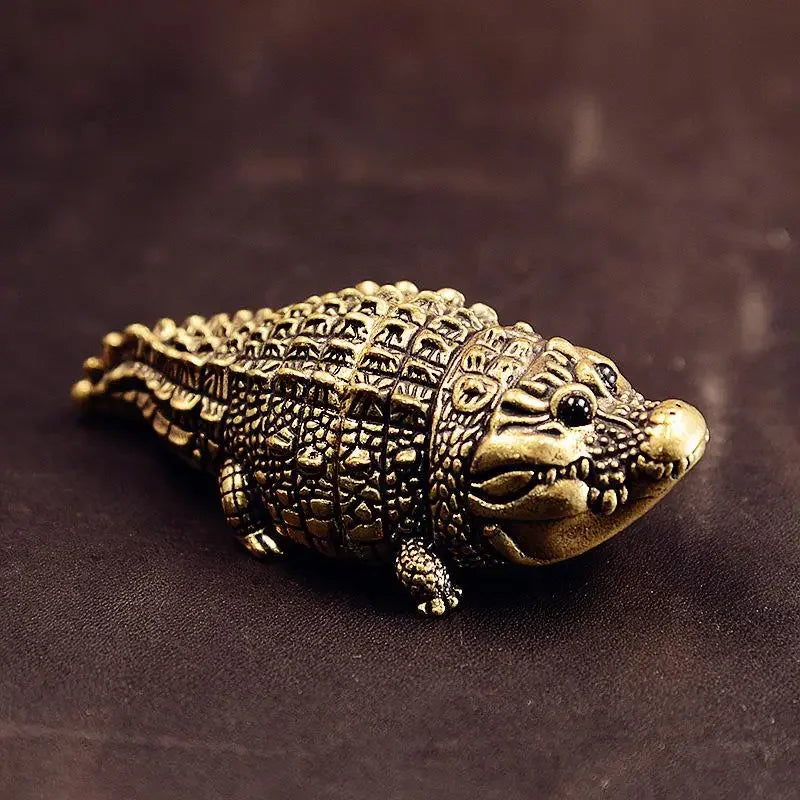 figurine crocodile dorée reptile réaliste ornement maison décoration feng shui artisanat bronze antique